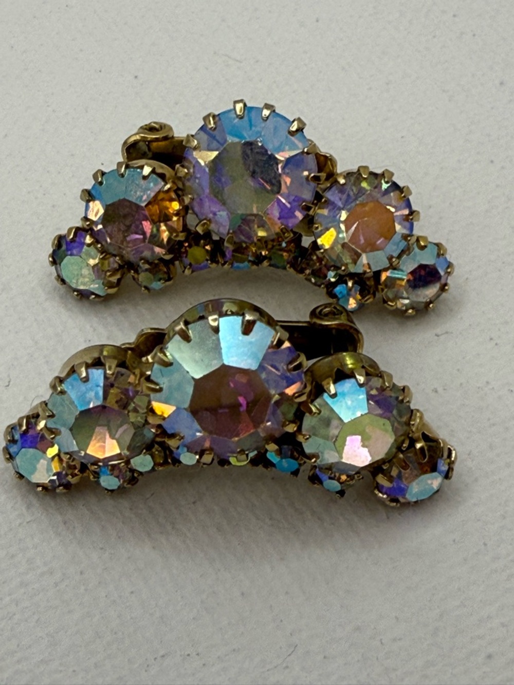 Weiss Aurora Borealis Rhinestone Clip Earrings Vintage Gold Tone Signed Cluster